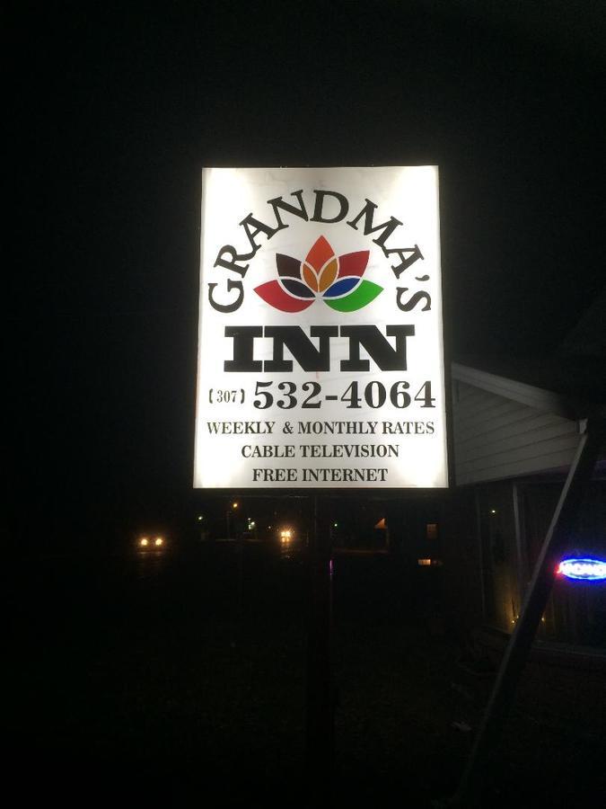 Grandmas Inn Torrington Buitenkant foto